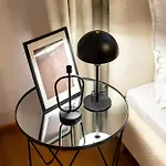 Your Center Stylish & Spacious Apartmán
