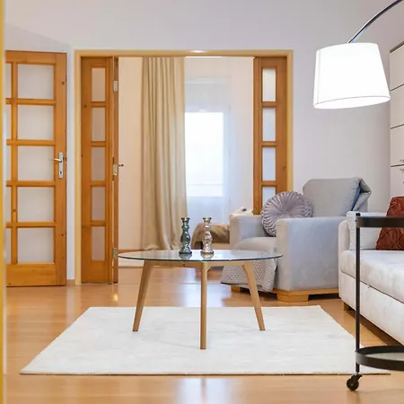 Διαμέρισμα Your Center Stylish & Spacious