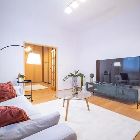 Your Center Stylish & Spacious Кошице