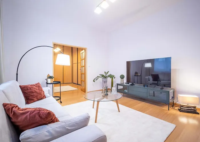 Your Center Stylish & Spacious Кошице